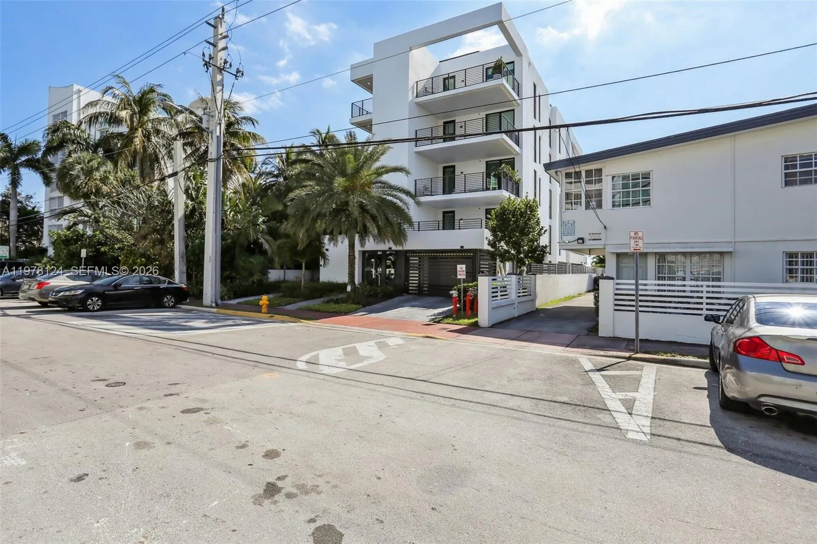Listing  1930 Bay Drive 4, Miami Beach, FL 33141, Miami Beach, FL 33141