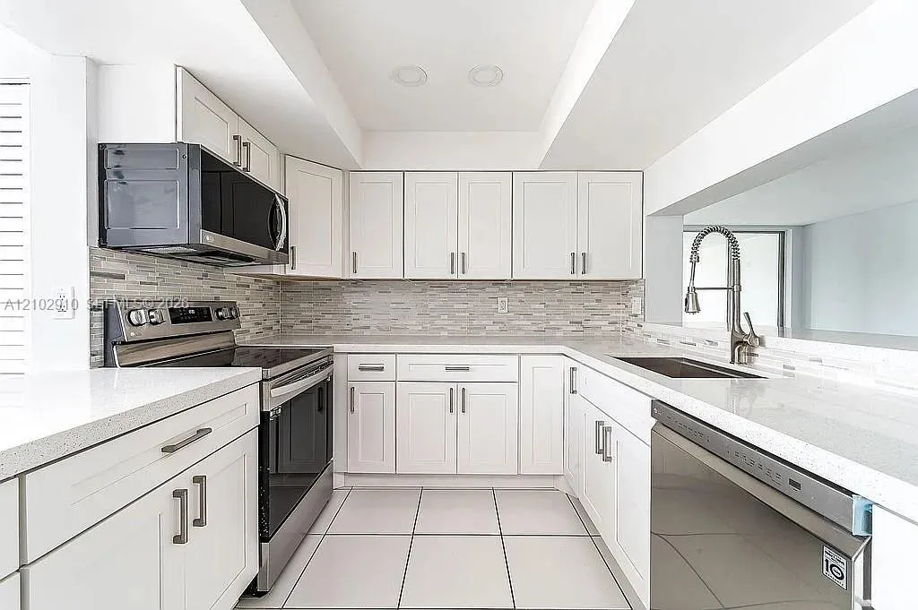 Listing  1931 Sabal Palm Drive 301, Davie, FL 33324, Davie, FL 33324