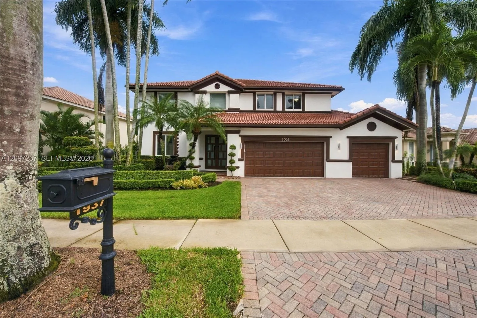 View details of listing 1937 Timberline Road, Weston, FL 33327 Weston with MLS#