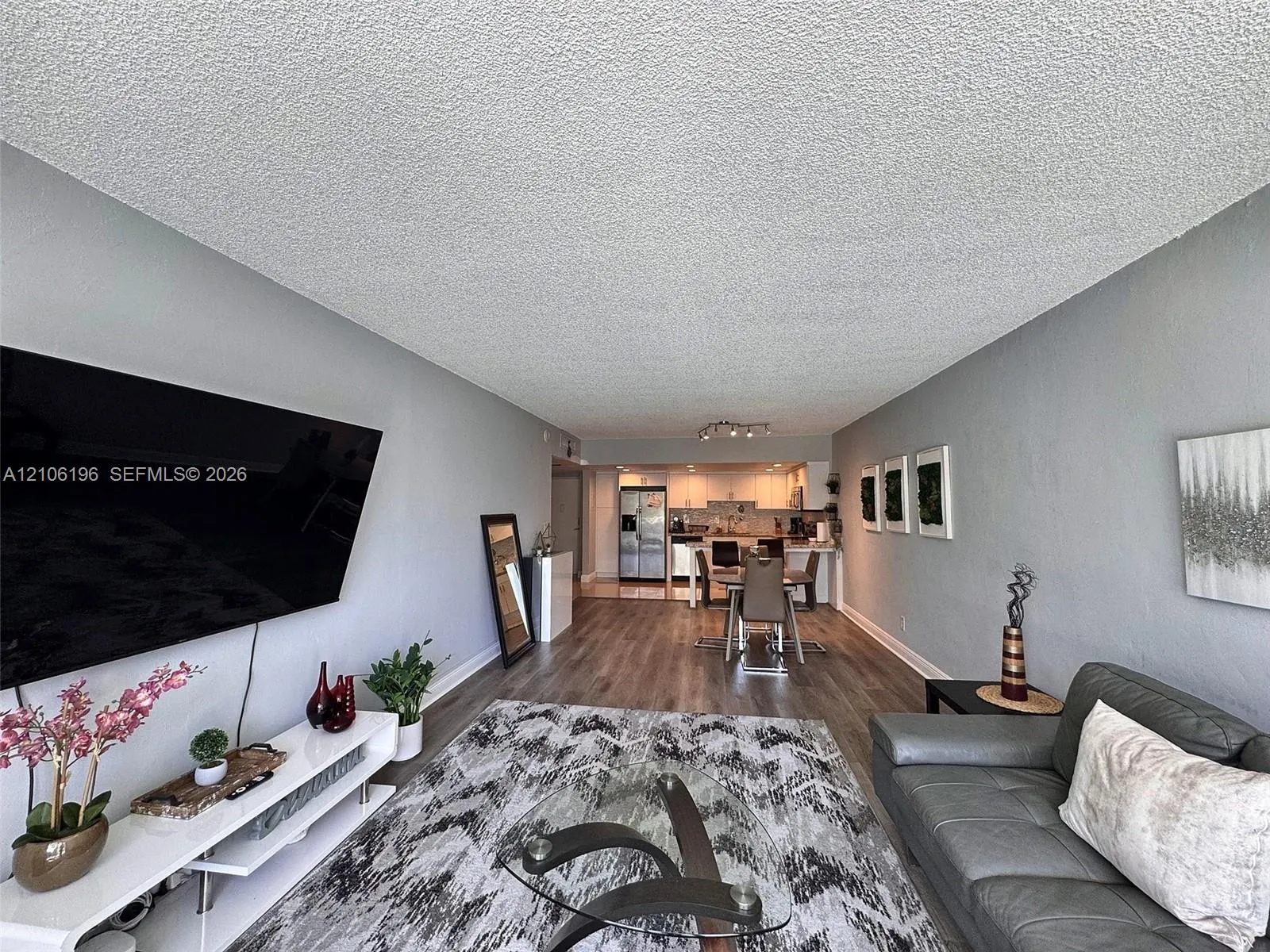 Listing  19370 Collins Avenue 225, Sunny Isles Beach, FL 33160, Sunny Isles Beach, FL 33160