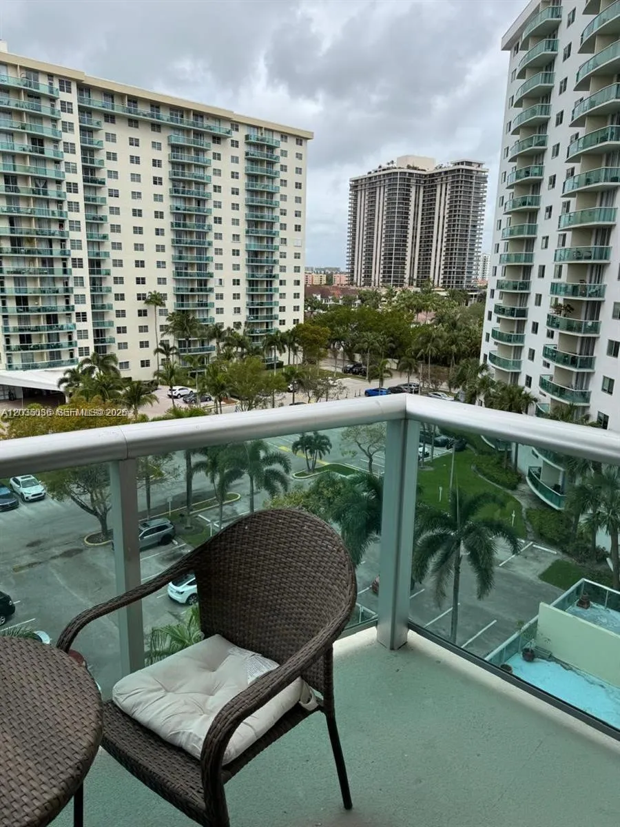 Listing  19380 Collins Avenue 707, Sunny Isles Beach, FL 33160, Sunny Isles Beach, FL 33160
