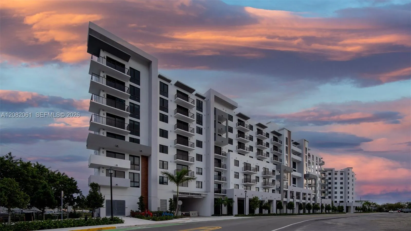 View details of listing 19401 W Dixie Highway 313, Miami, FL 33180 Miami with MLS#