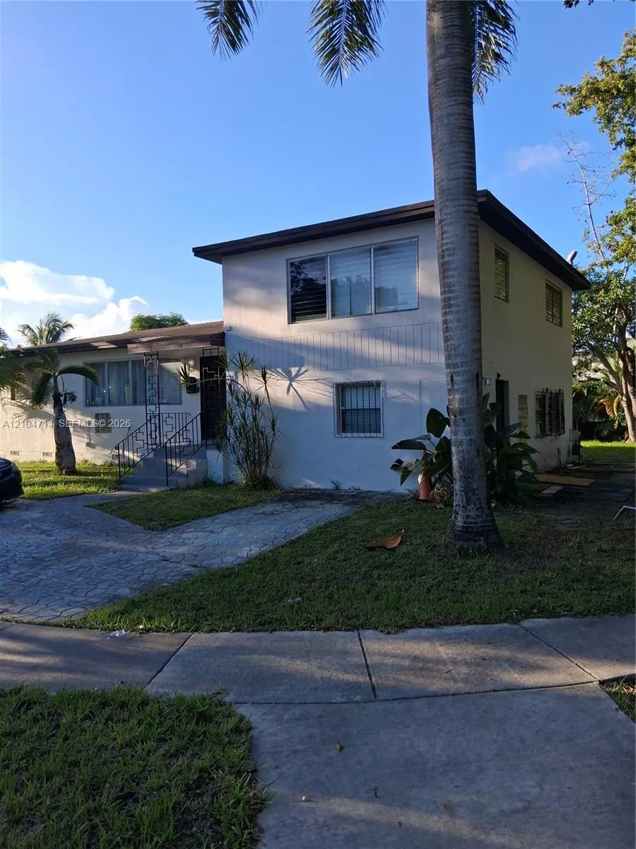 View details of listing 195 NE 123rd Street, North Miami, FL 33161 North Miami with MLS#