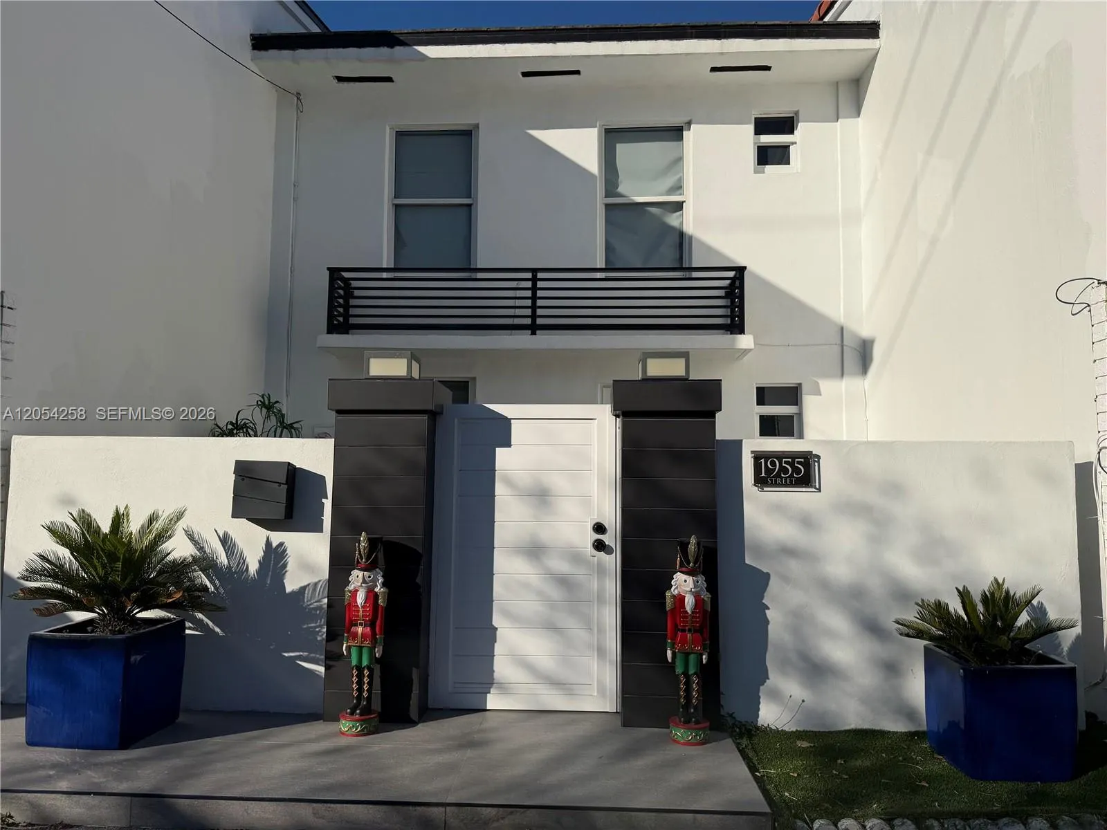 Listing  1955 NE 123rd Street, North Miami, FL 33181, North Miami, FL 33181