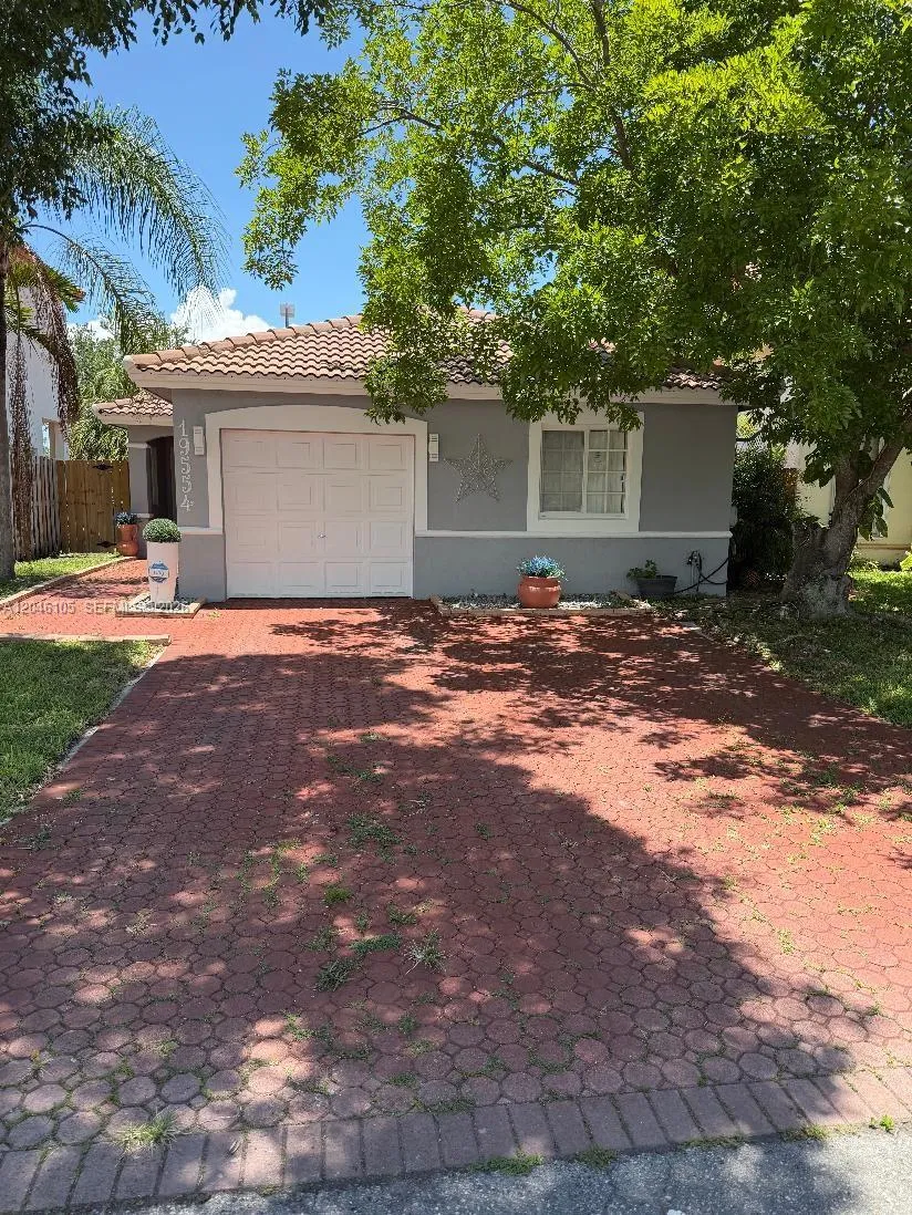 Listing  19554 NW 79th Place, Hialeah, FL 33015, Hialeah, FL 33015