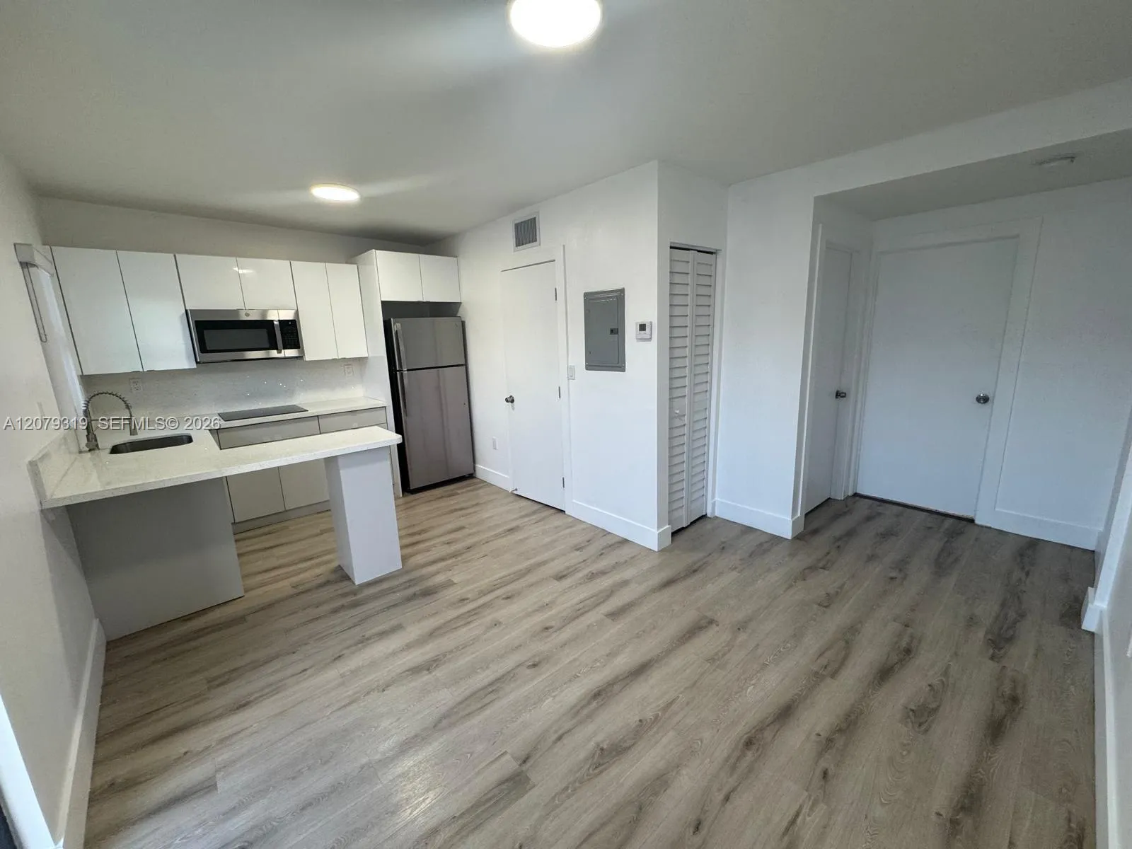 Listing  1969 NW 2nd Court 9, Miami, FL 33136, Miami, FL 33136