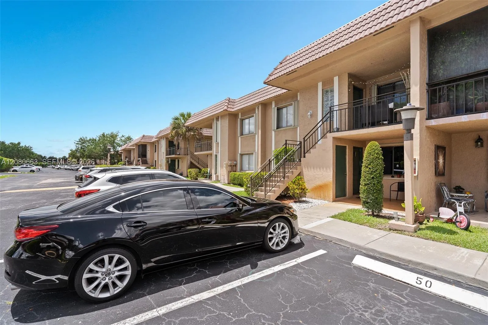 View details of listing 197 Lakeview Drive 102, Weston, FL 33326 Weston with MLS# 