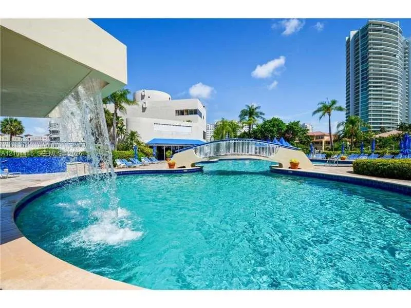 Listing  19707 Turnberry Way 18L, Aventura, FL 33180, Aventura, FL 33180