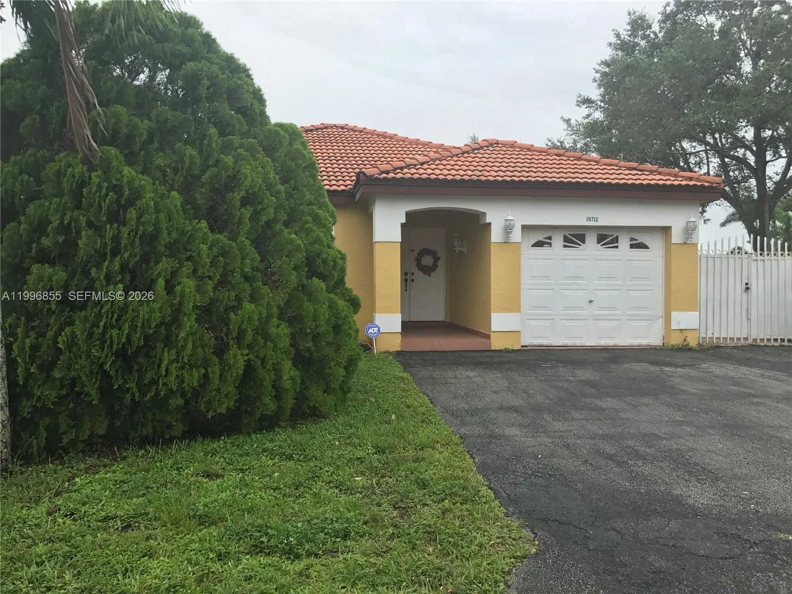 Listing  19712 NW 82nd Place, Hialeah, FL 33015, Hialeah, FL 33015