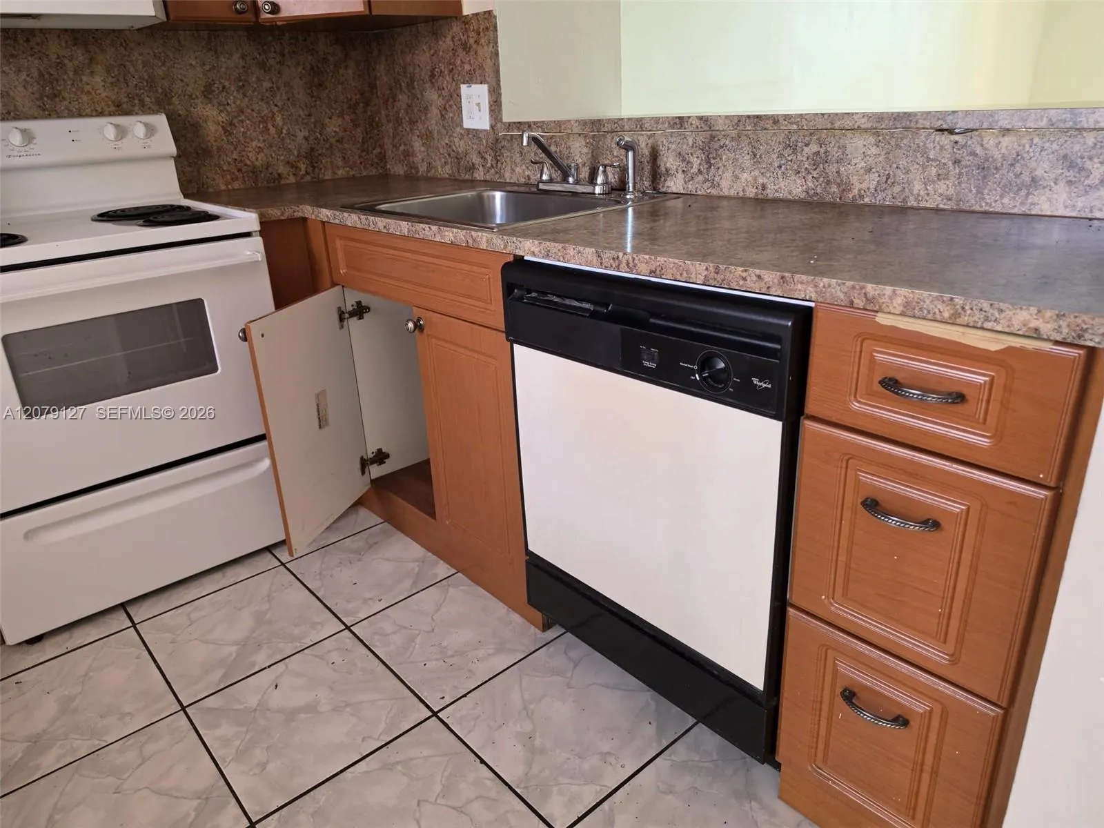 View details of listing 19715 SW 114th Avenue 356-12, Miami, FL 33157 Miami with MLS#