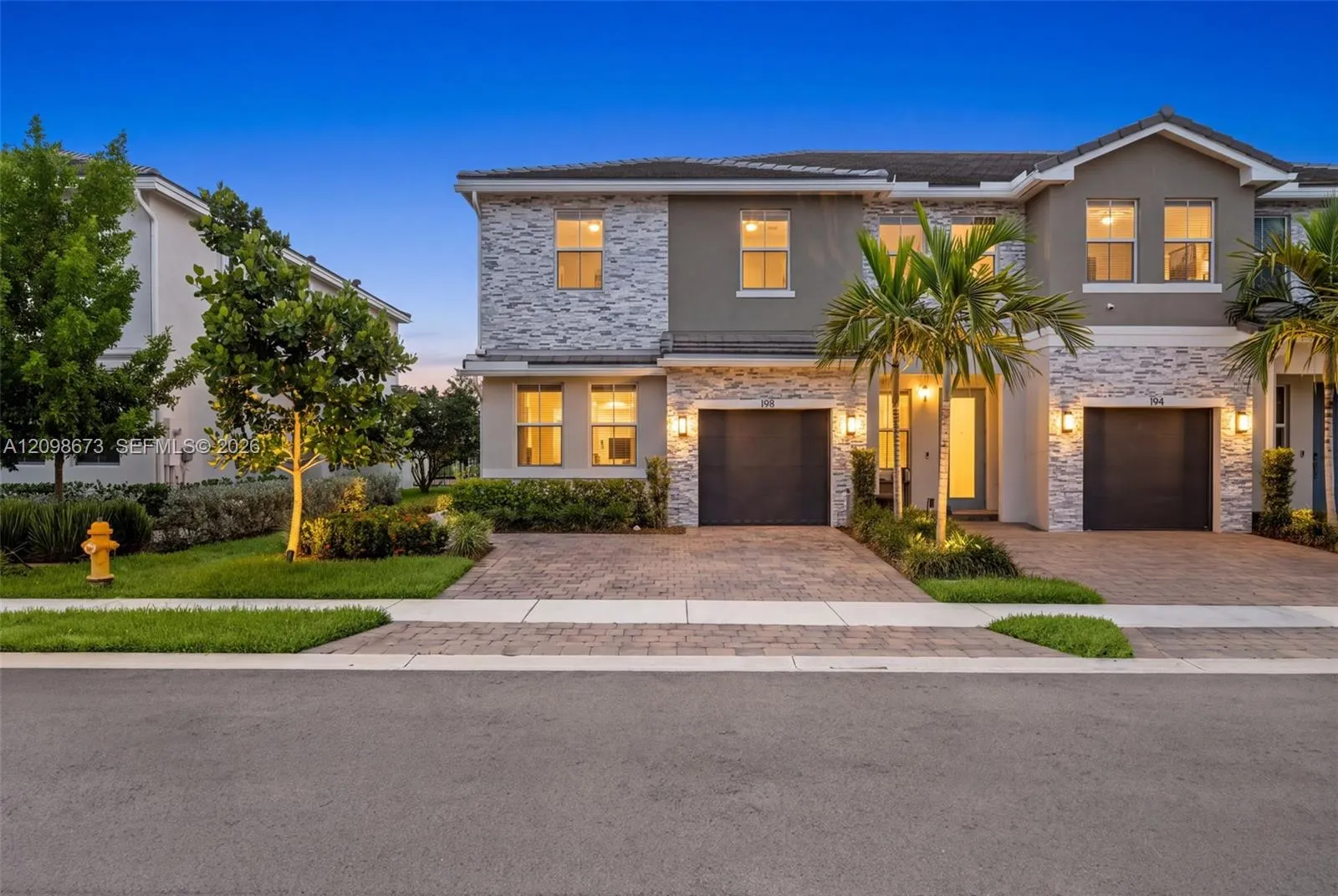 View details of listing 198 SW 170th Avenue, Pembroke Pines, FL 33027 Pembroke Pines with MLS#