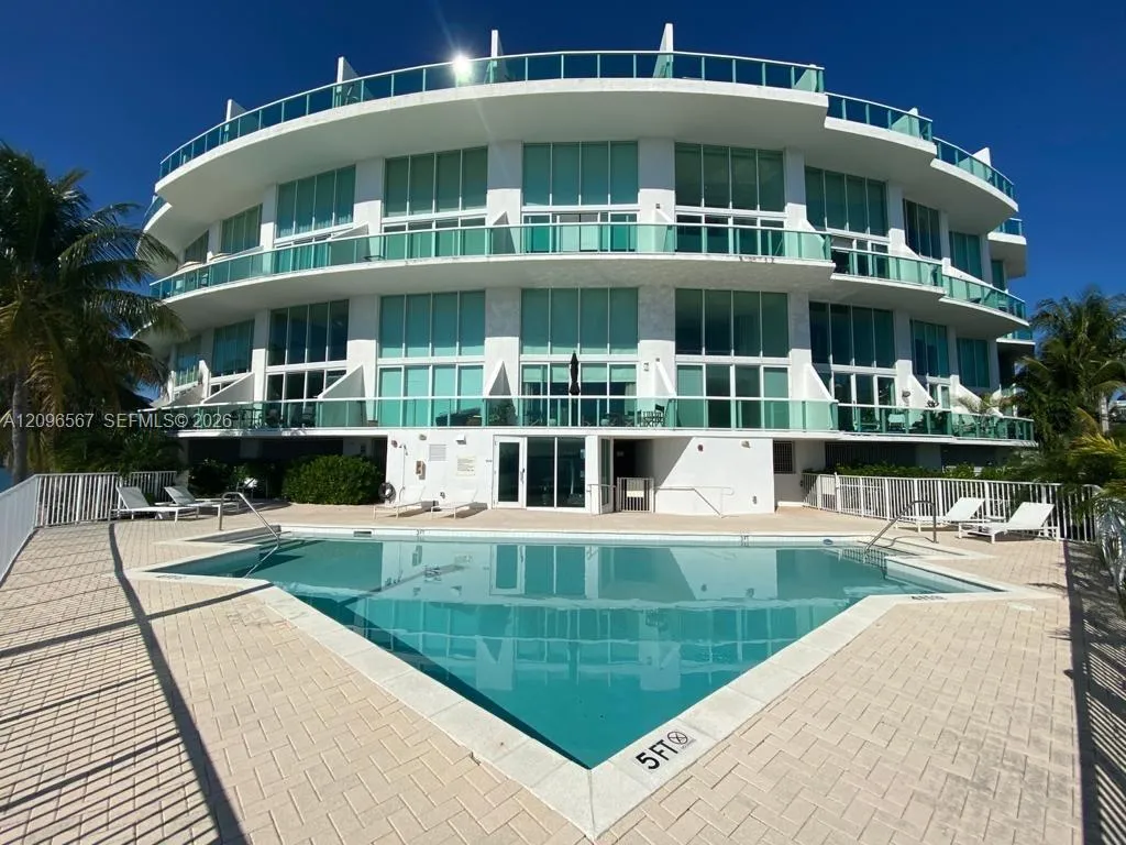 Listing  2000 Bay Drive 203, Miami Beach, FL 33141, Miami Beach, FL 33141