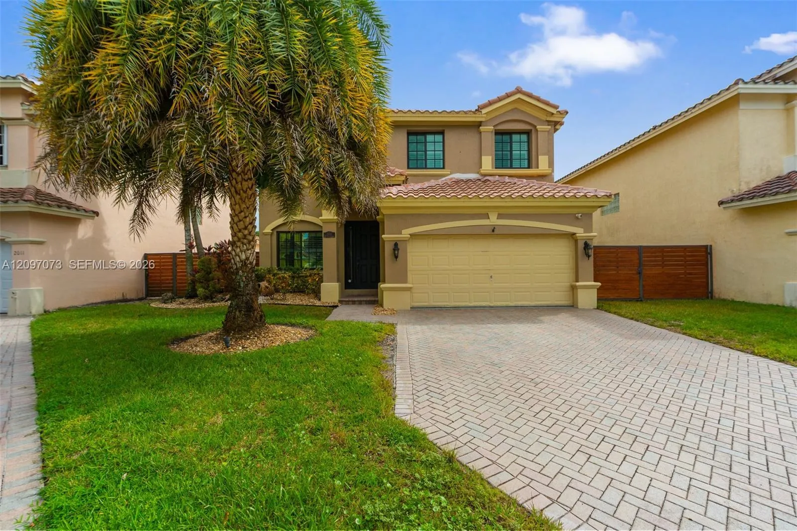 View details of listing 2001 NW 99th Terrace, Pembroke Pines, FL 33024 Pembroke Pines with MLS#