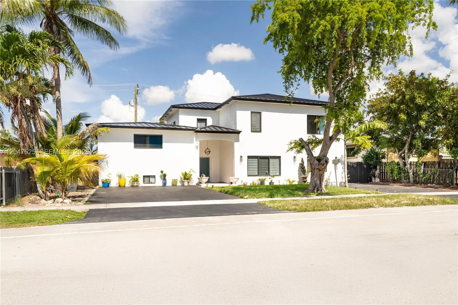 Listing  20200 NE 14th Avenue, Miami, FL 33179, Miami, FL 33179