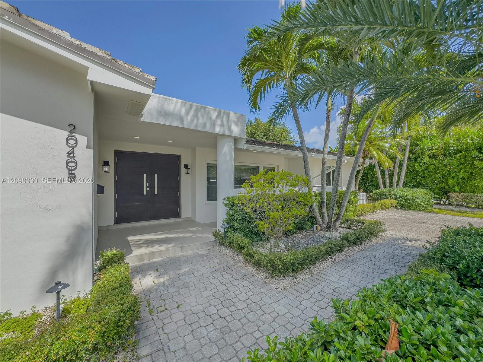 Listing  20405 NE 22nd Place 20405, Miami, FL 33180, Miami, FL 33180