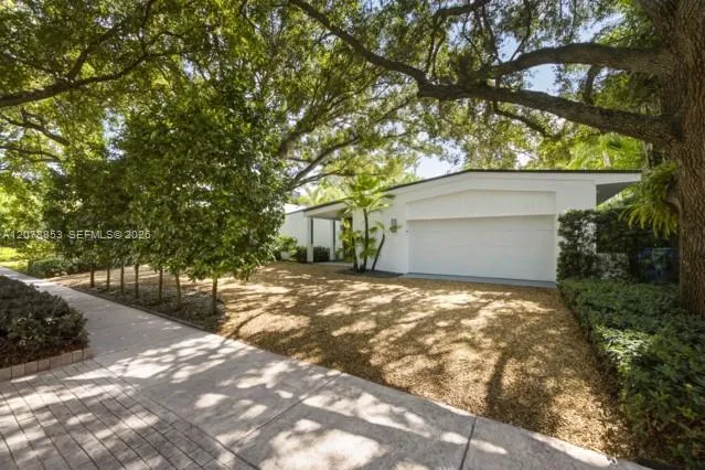 Listing  205 S Shore Drive S, Miami, FL 33133, Miami, FL 33133