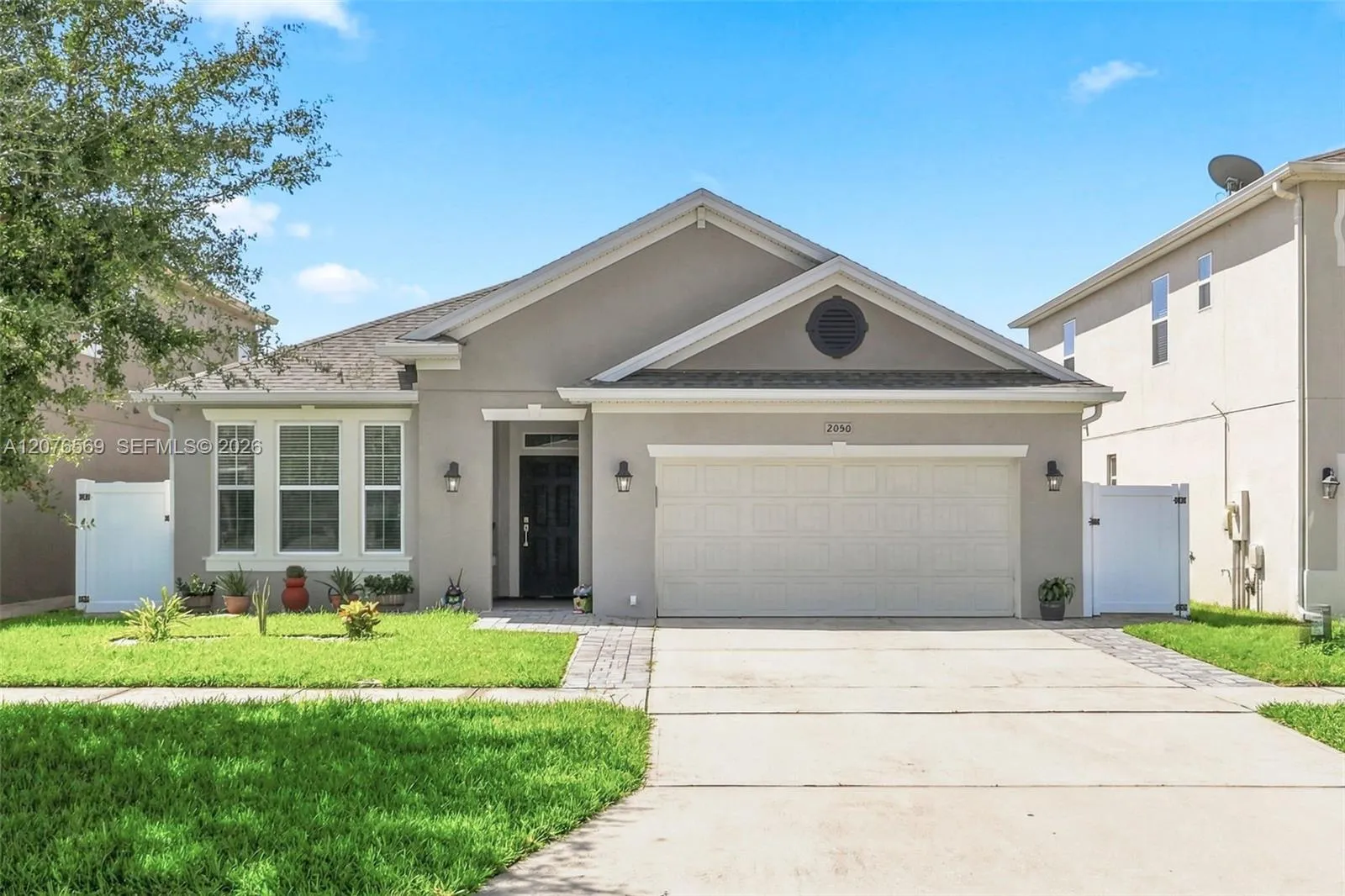 View details of listing 2050 Beacon Landing Circle, Orlando, FL 32824 Orlando with MLS# 