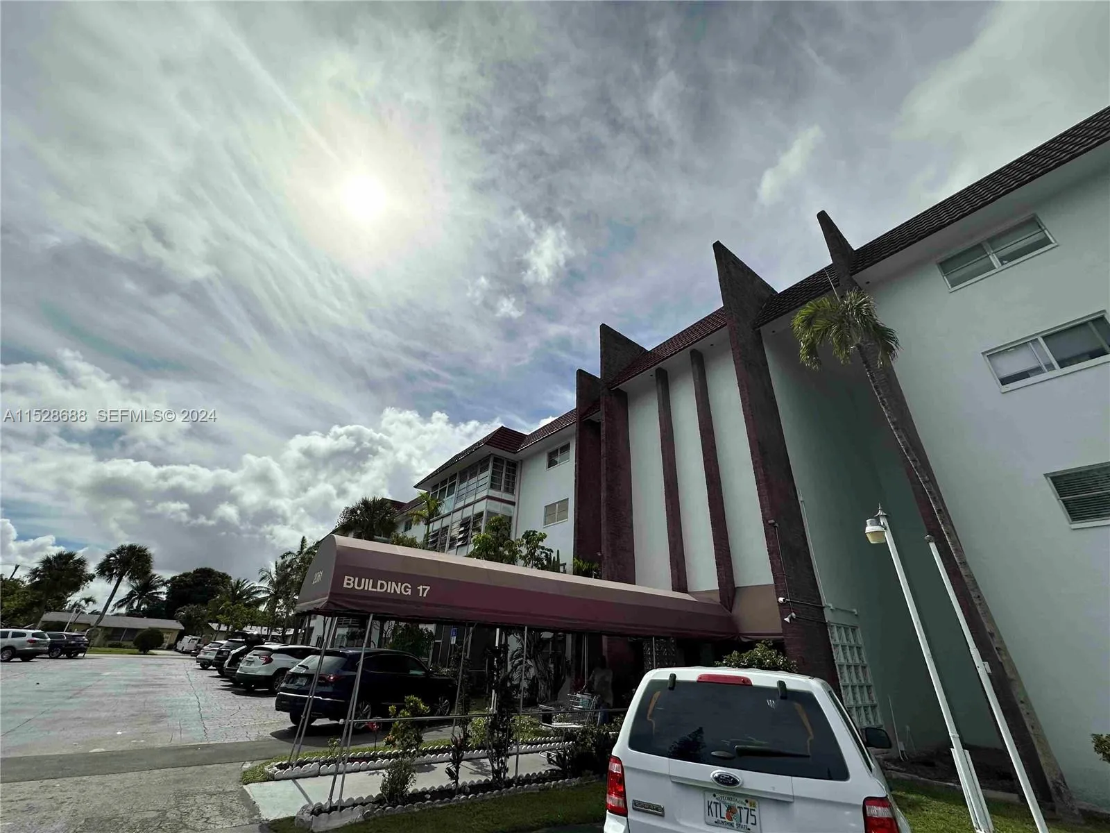 Listing  2061 NW 47th Terrace 405, Lauderhill, FL 33313, Lauderhill, FL 33313