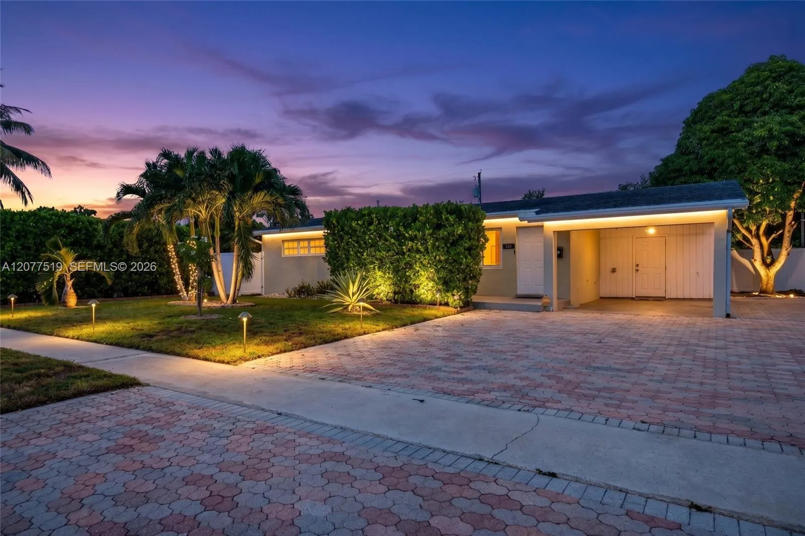 View details of listing 2061 SW 38th Avenue, Fort Lauderdale, FL 33312 Fort Lauderdale with MLS# 