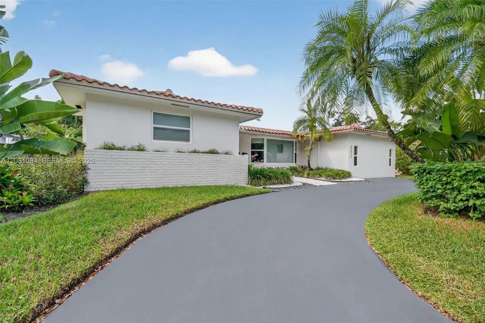 Listing  20610 NE 22nd Court, Miami, FL 33180, Miami, FL 33180