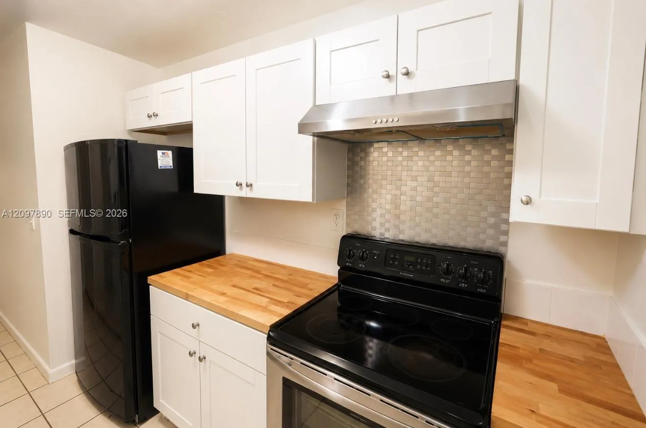 View details of listing 20674 NW 38th Avenue, Miami Gardens, FL 33055 Miami Gardens with MLS#