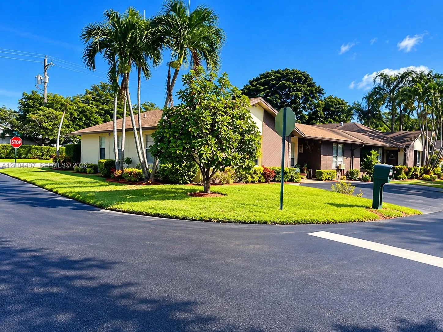 Listing  2074 SW 71st Way, Davie, FL 33317, Davie, FL 33317