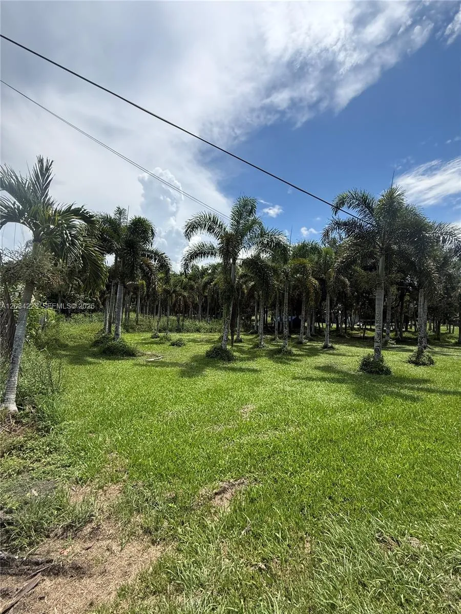 View details of listing 208 SW 208th Lane, Southwest Ranches, FL 33332 Southwest Ranches with MLS#