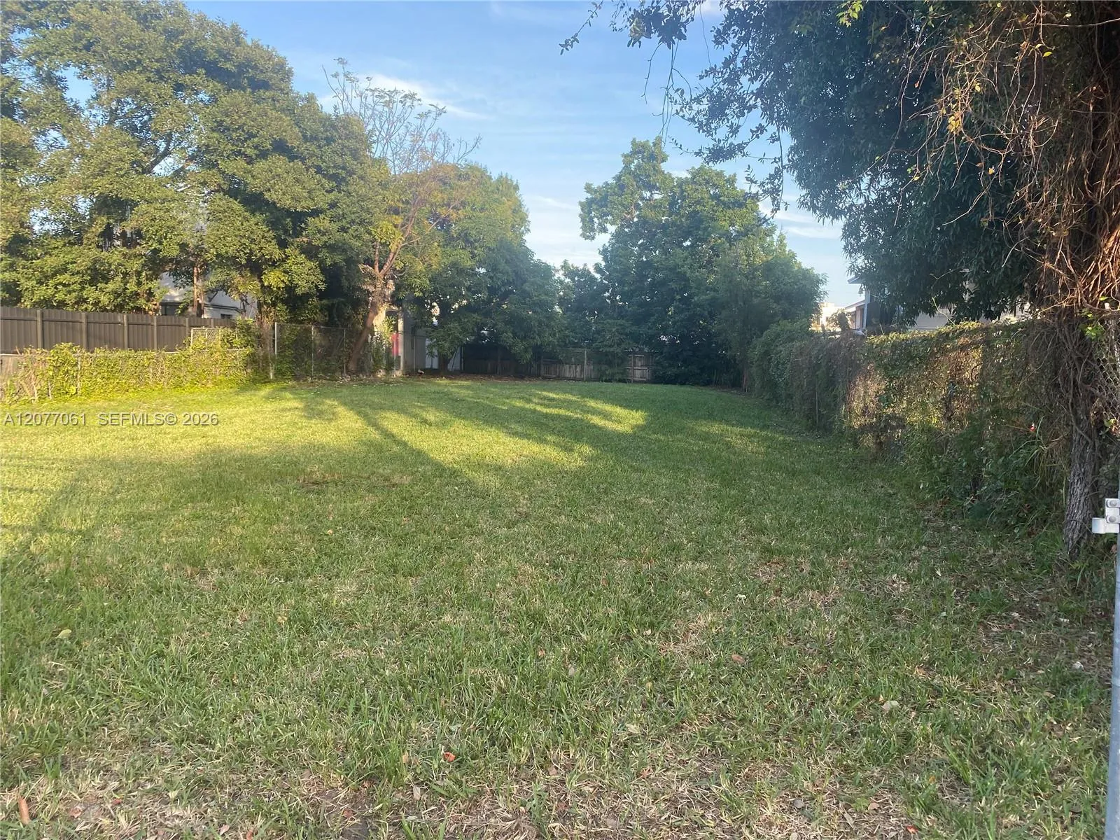 Listing  209 NW 17th Place, Miami, FL 33125, Miami, FL 33125