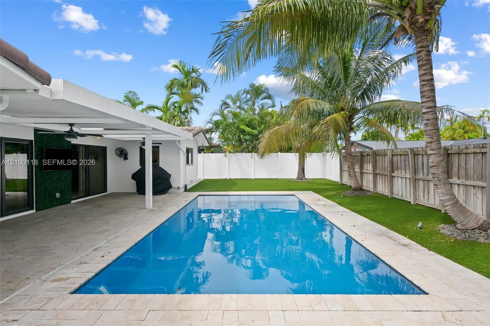 View details of listing 2091 NE 55th Street, Fort Lauderdale, FL 33308 Fort Lauderdale with MLS# 