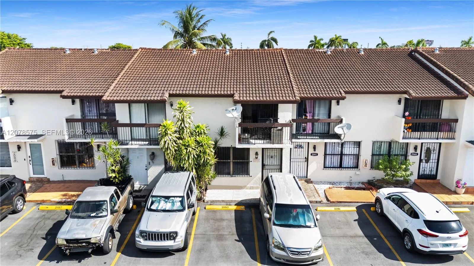 Listing  2093 W 54th Terrace 38, Hialeah, FL 33016, Hialeah, FL 33016