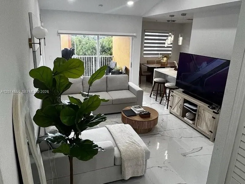 Listing  20950 SW 87th Avenue 305, Cutler Bay, FL 33189, Cutler Bay, FL 33189