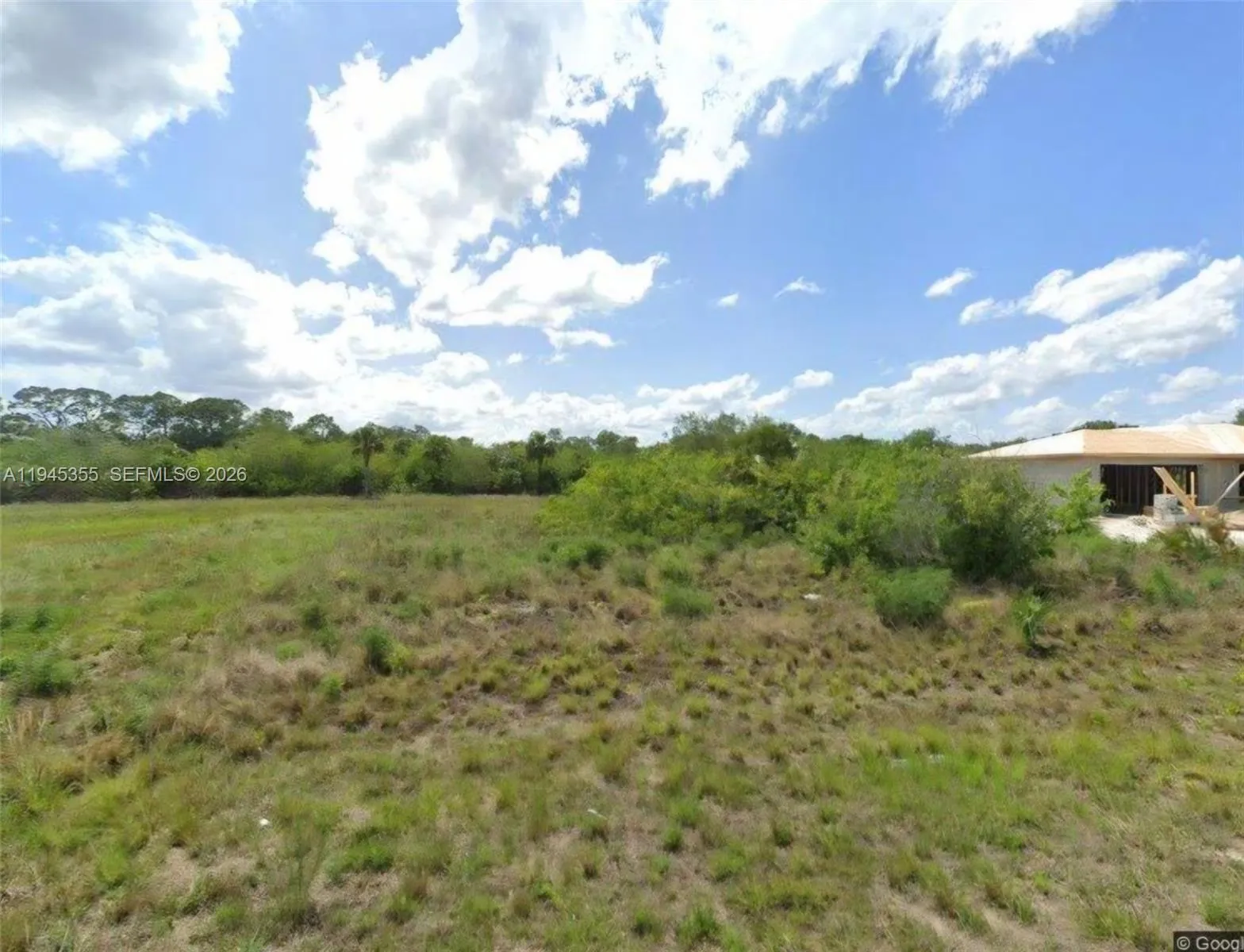 Listing  210 Moonlight Lane, FL 33935, FL 33935