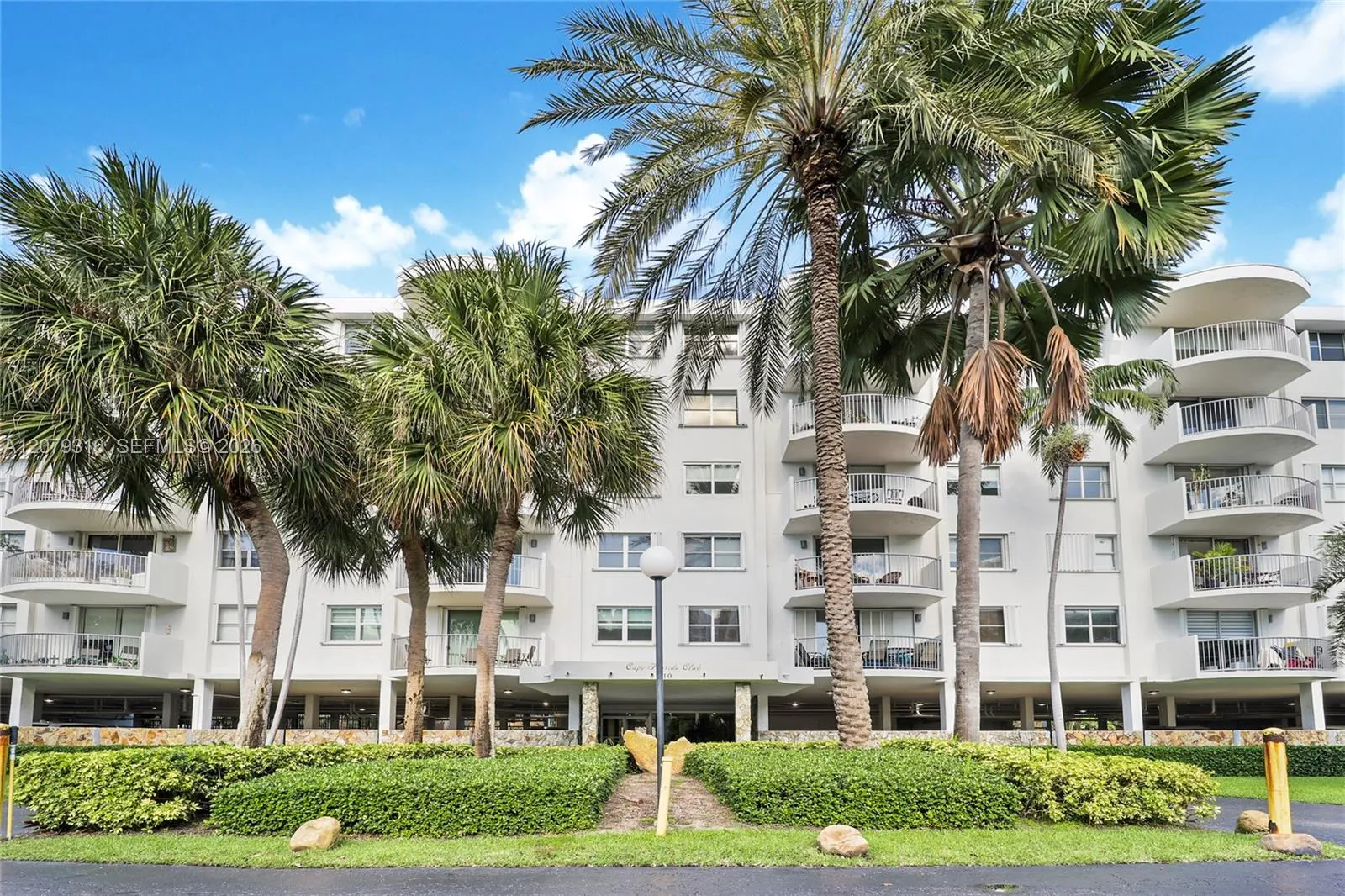 View details of listing 210 Sea View Drive 511, Key Biscayne, FL 33149 Key Biscayne with MLS# 