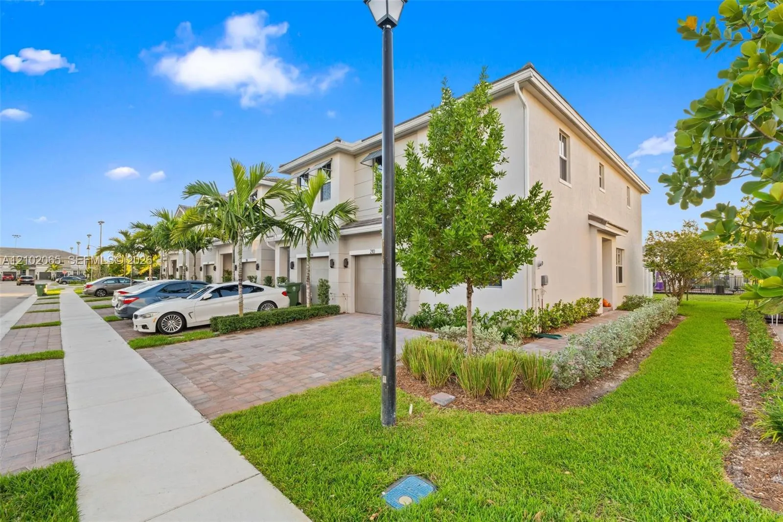 Listing  210 SW 170th Avenue 210, Pembroke Pines, FL 33027, Pembroke Pines, FL 33027