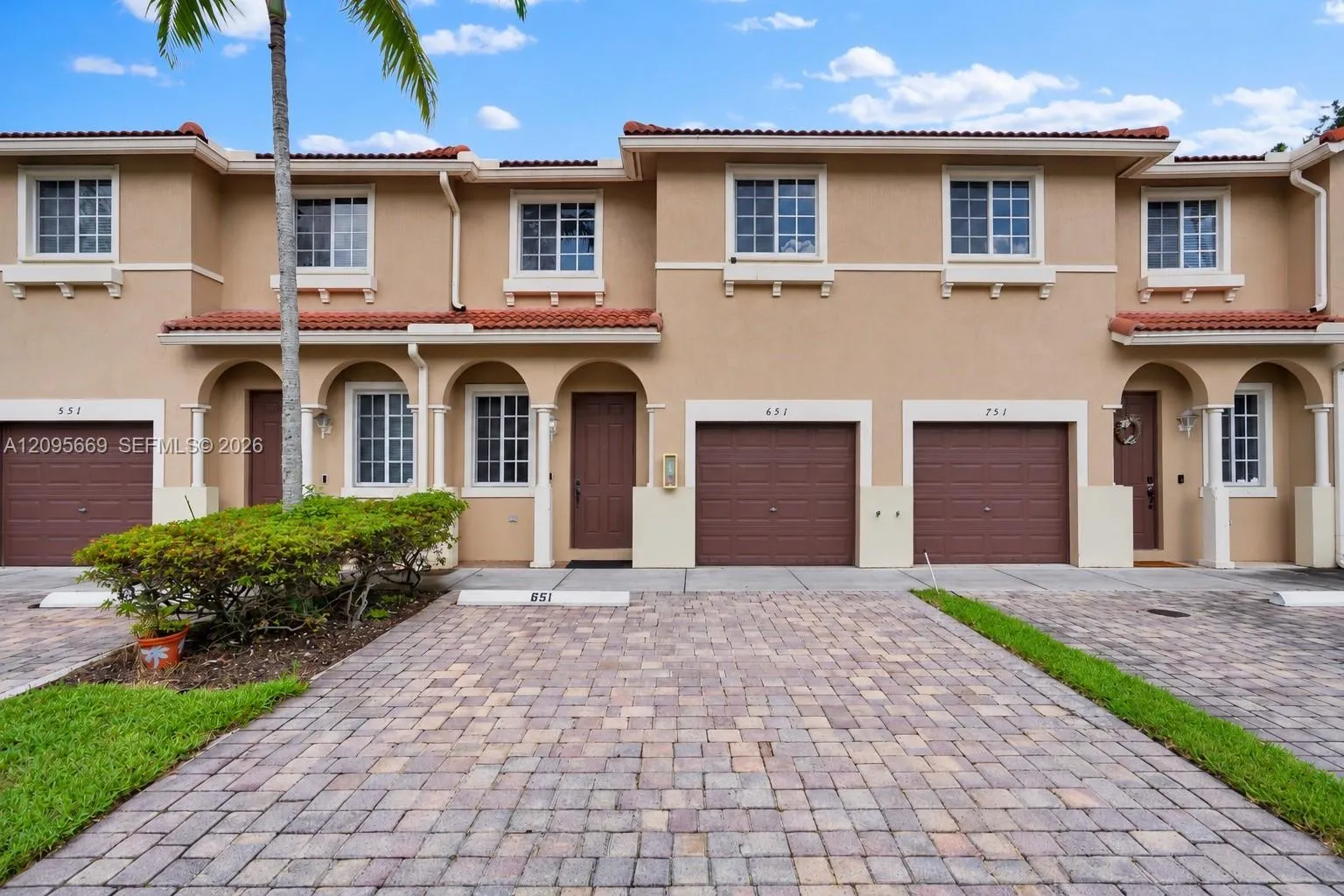 View details of listing 21007 NW 14th Place 6, Miami Gardens, FL 33169 Miami Gardens with MLS#