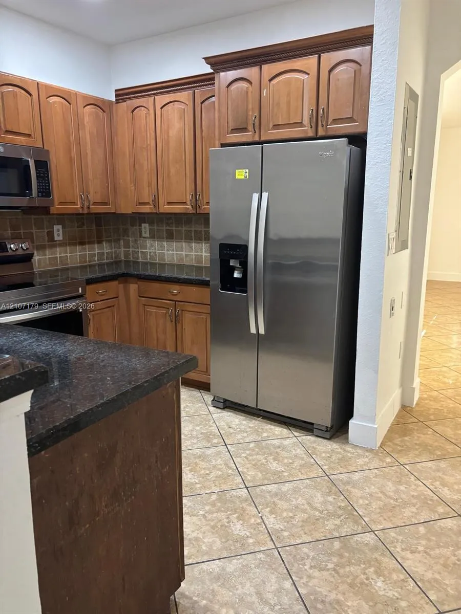 Listing  21221 NW 14th Place 4-23, Miami Gardens, FL 33169, Miami Gardens, FL 33169