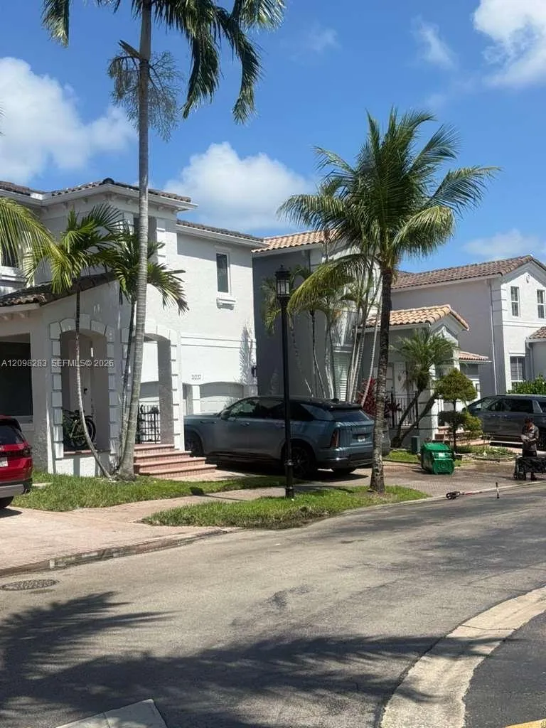 View details of listing 21227 NE 31st Place, Aventura, FL 33180 Aventura with MLS# 
