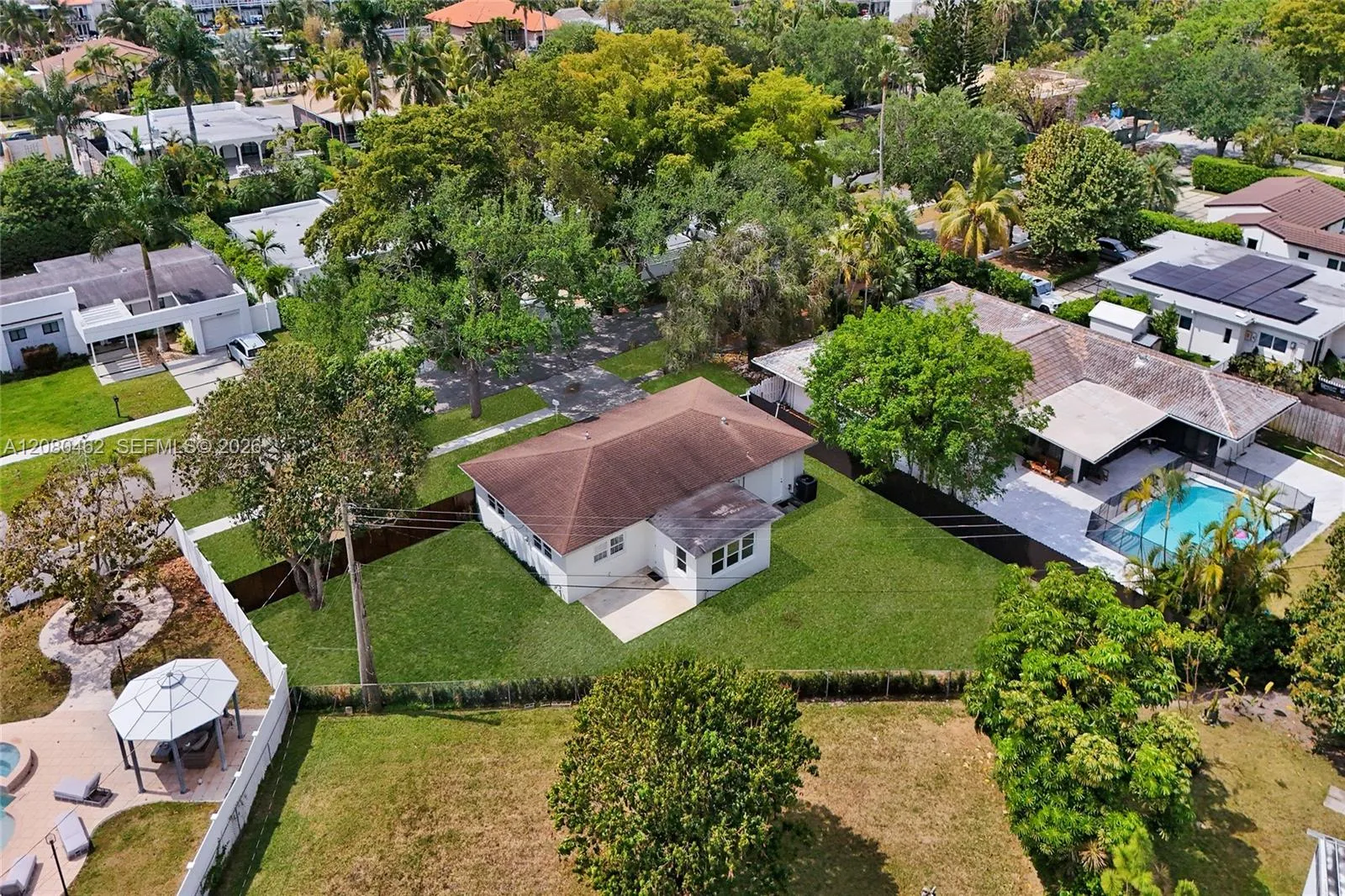 Listing  2125 Alamanda Drive, North Miami, FL 33181, North Miami, FL 33181
