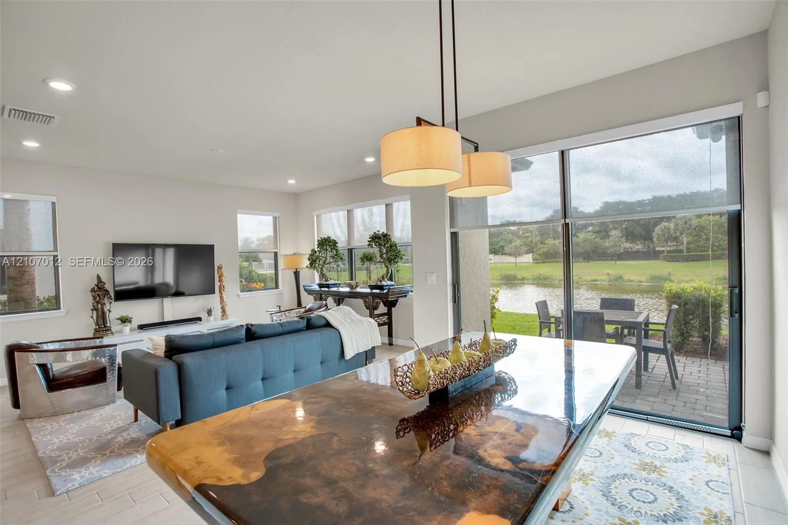 View details of listing 2126 Appleton Circle S, Fort Lauderdale, FL 33309 Fort Lauderdale with MLS#