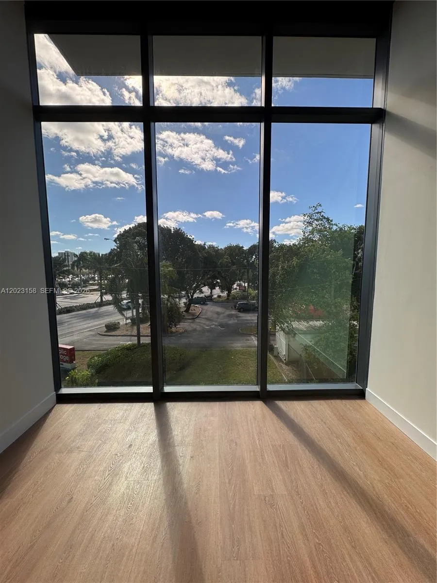 Listing  21290 Biscayne Boulevard 208, Aventura, FL 33180, Aventura, FL 33180