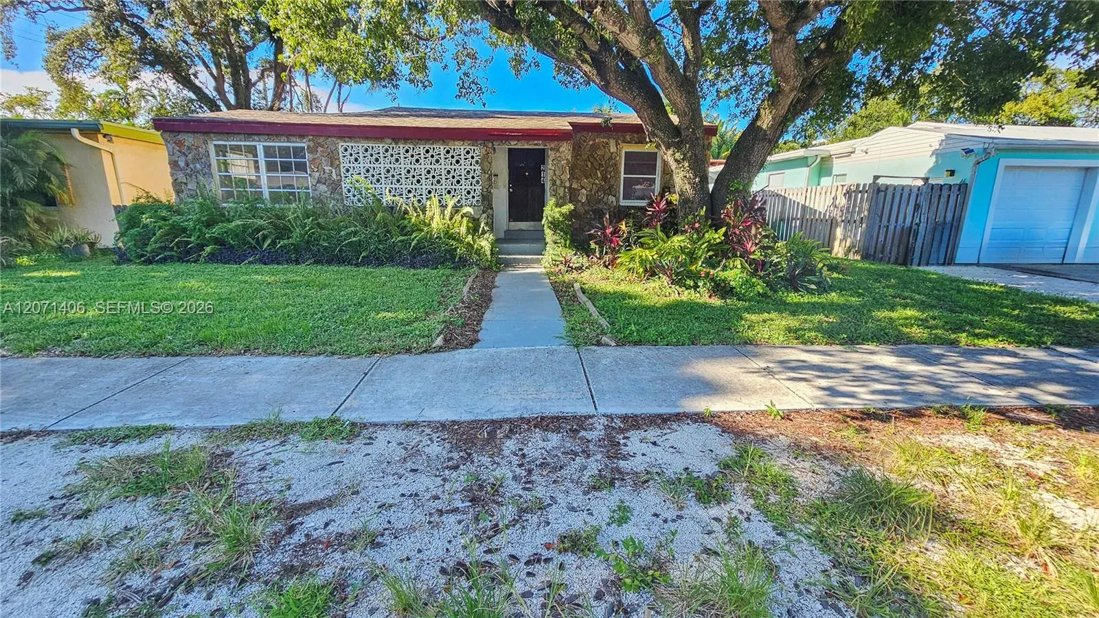 Listing  214 SW 2nd Place, Dania Beach, FL 33004, Dania Beach, FL 33004