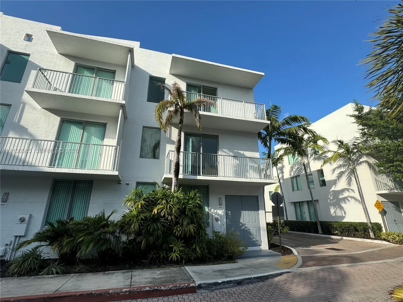Listing  2146 Van Buren Street 406, Hollywood, FL 33020, Hollywood, FL 33020