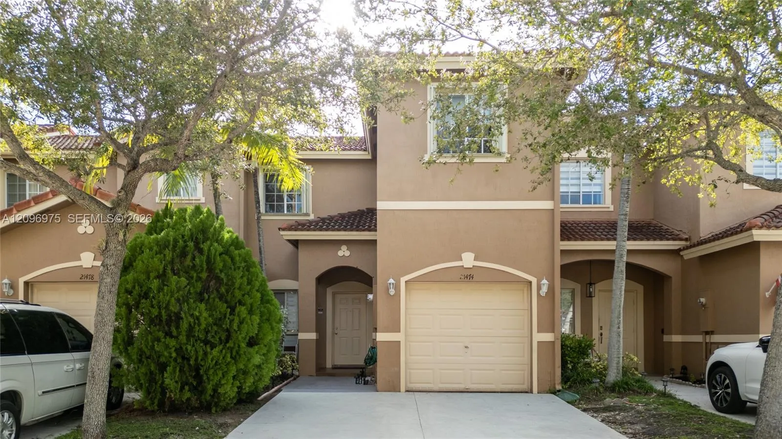 View details of listing 21474 SW 85th Path, Cutler Bay, FL 33189 Cutler Bay with MLS#