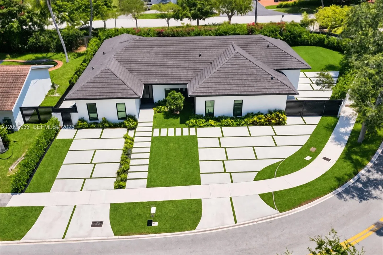 Listing  21498 Highland Lakes Boulevard, Miami, FL 33179, Miami, FL 33179