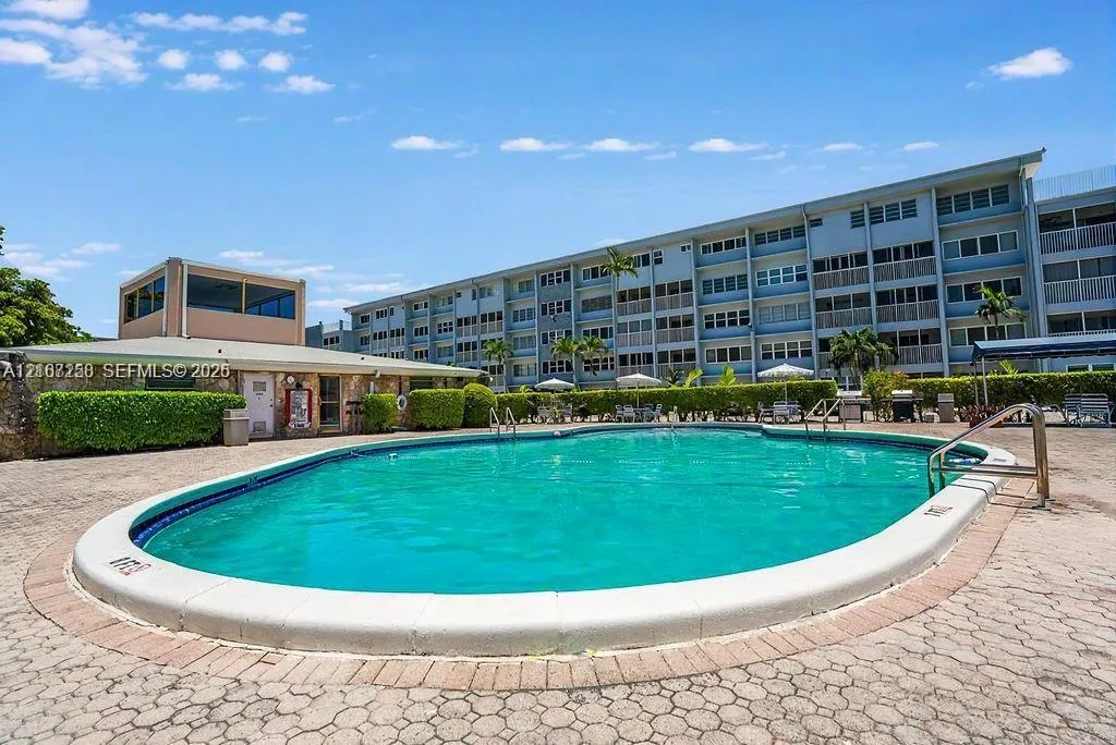 Listing  215 SE 3rd Avenue 102D, Hallandale Beach, FL 33009, Hallandale Beach, FL 33009