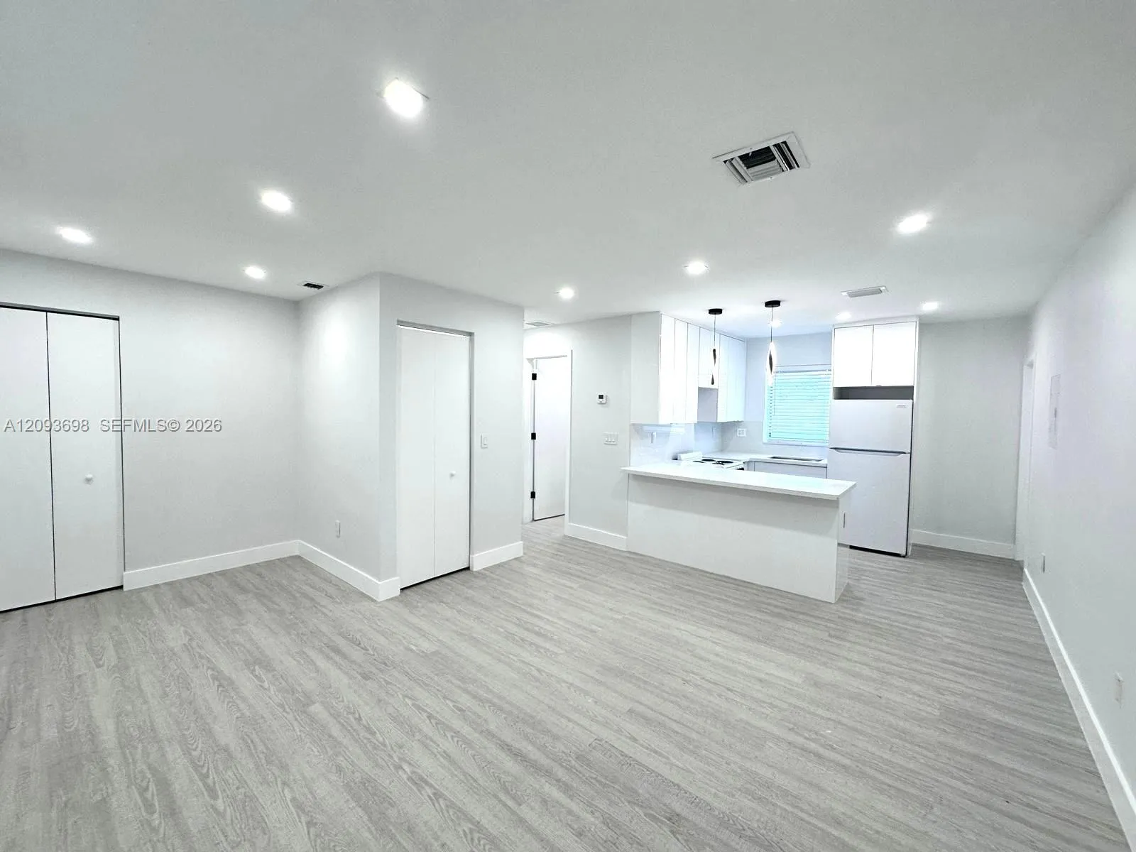 View details of listing 215 Zamora Avenue 9, Coral Gables, FL 33134 Coral Gables with MLS#