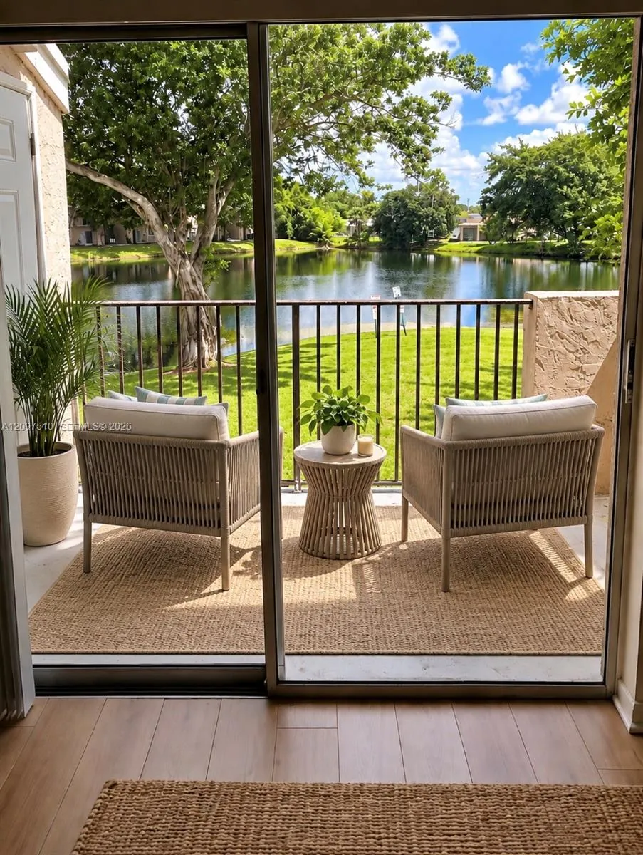View details of listing 2151 NW 96th Terrace 15G, Pembroke Pines, FL 33024 Pembroke Pines with MLS#