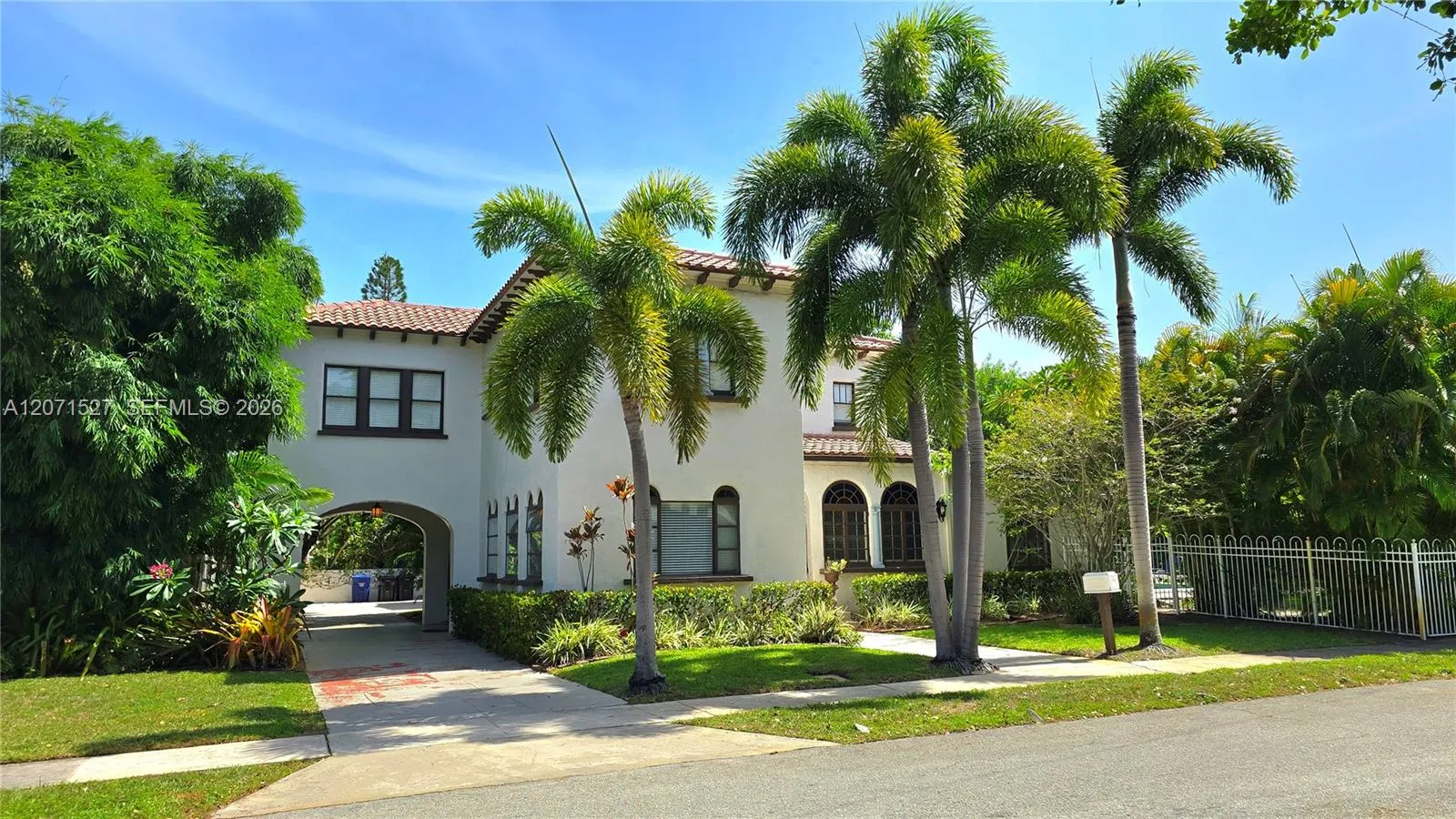 Listing  219 S 17th Avenue S, Lake Worth, FL 33460, Lake Worth, FL 33460