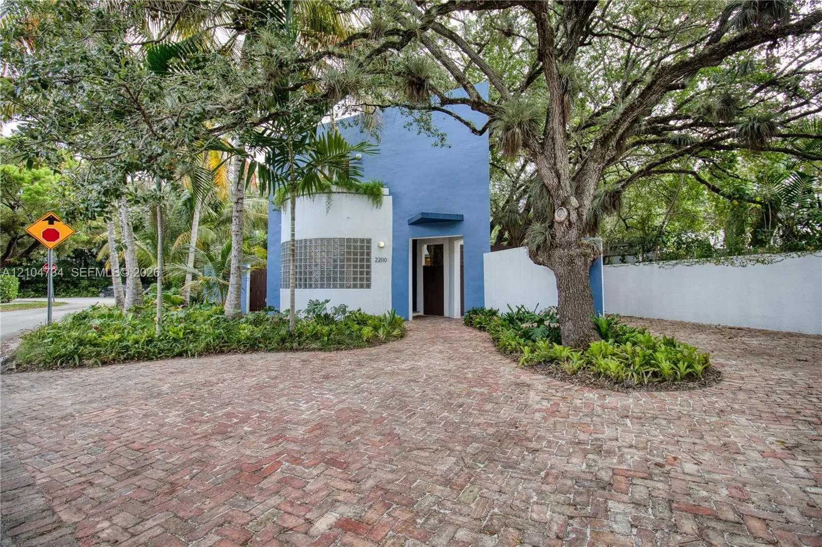 Listing  2200 Lincoln Avenue, Miami, FL 33133, Miami, FL 33133