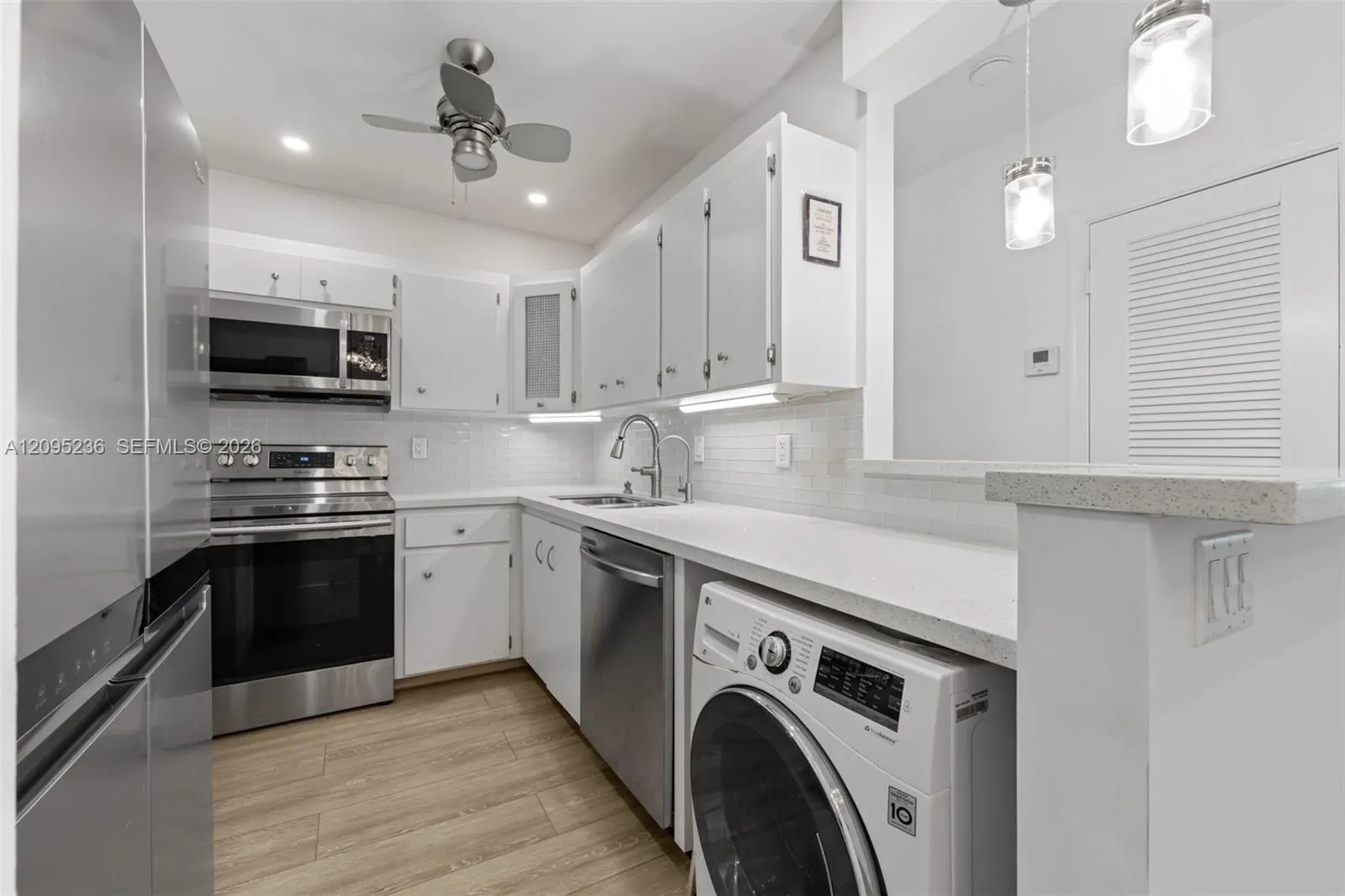 View details of listing 2210 NE 56th Place 123, Fort Lauderdale, FL 33308 Fort Lauderdale with MLS#